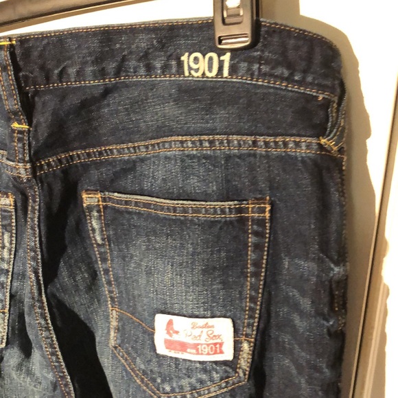 Boston Red Sox MLB Premium Denim Jeans W34L32 - Picture 5 of 9